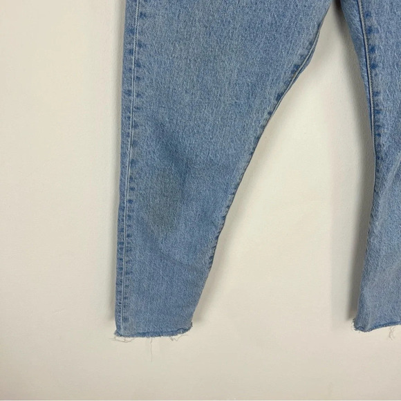 Levi’s 501 Raw Hem High Rise Light Wash Jeans Size 28 - Picture 4 of 8